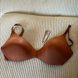 *NWT* SKIMS Rust Seamless Bra